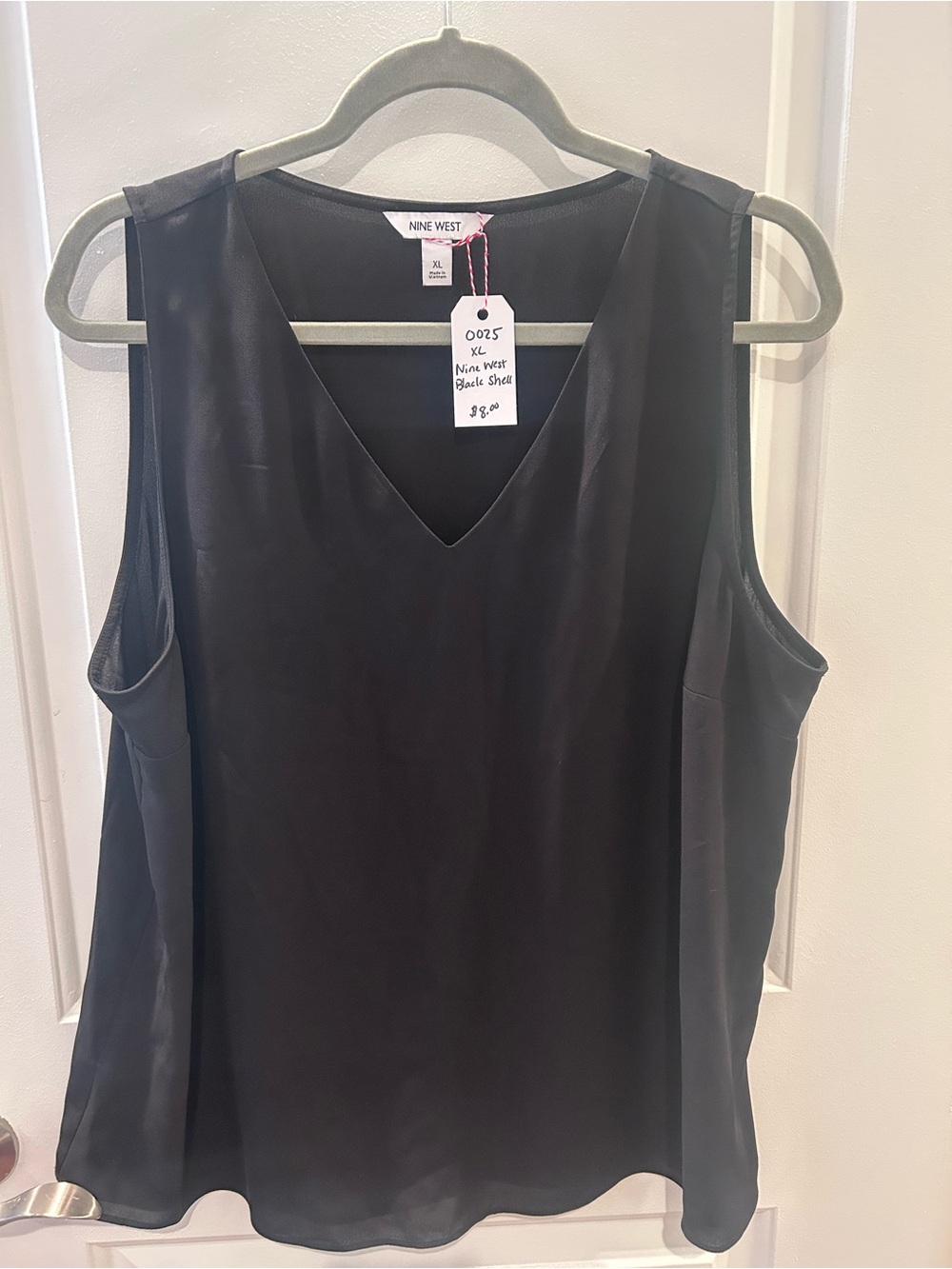 Nine West Black V-Neck Shell XL NWT